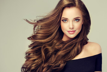 Straight Hair Extensions: Enhance Your Style with Natural Beauty